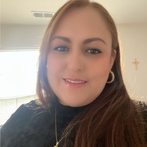 Meet your Posher, Carolina